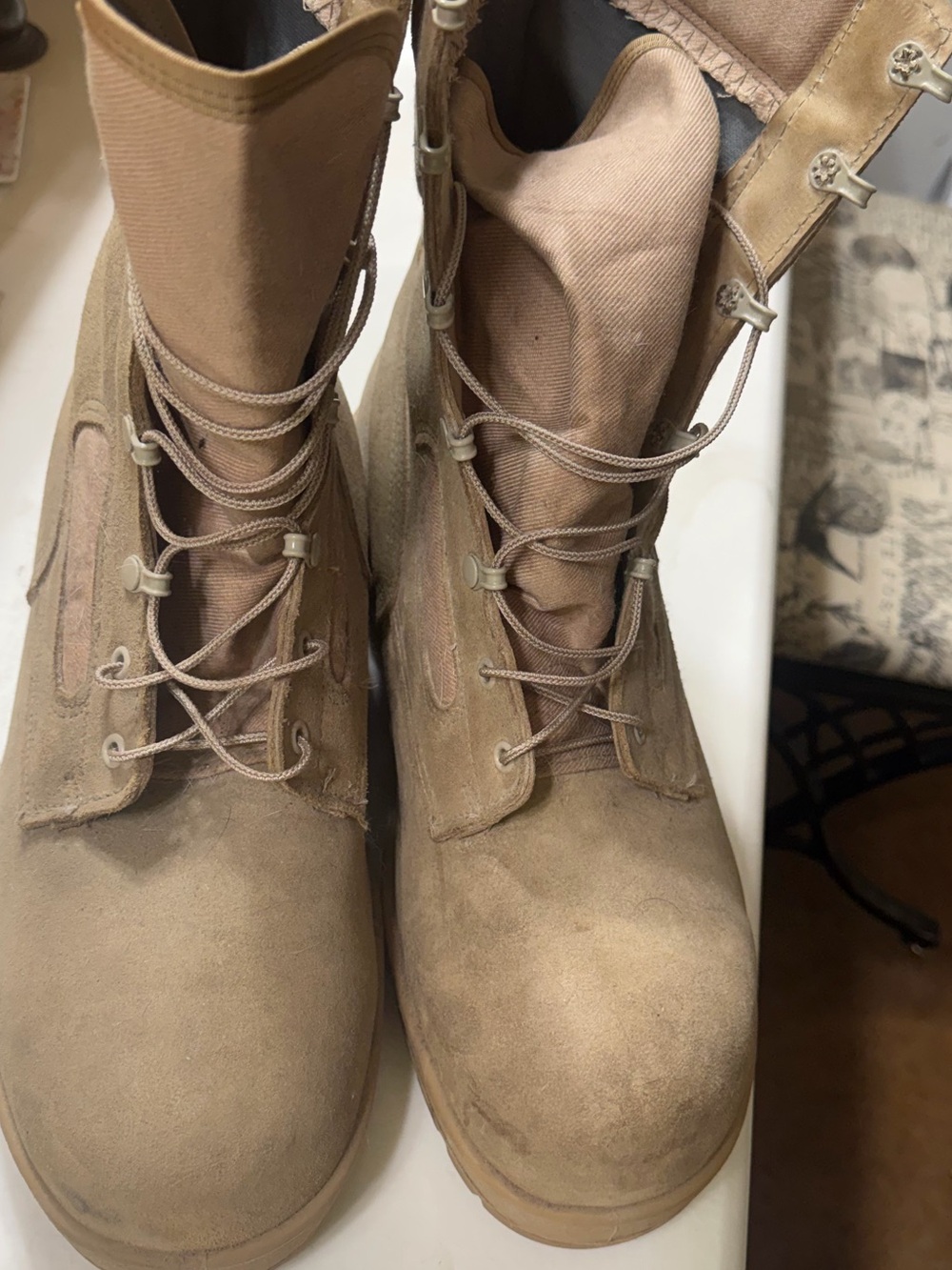 Vibram Men’s  Tactical Lace-Up Boots in Desert Tan